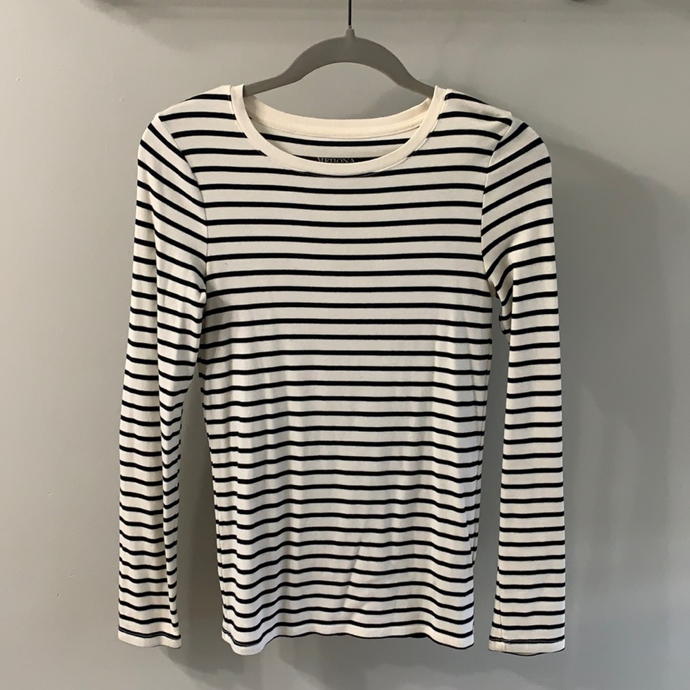 White and Black slim fitting long sleeve shirt